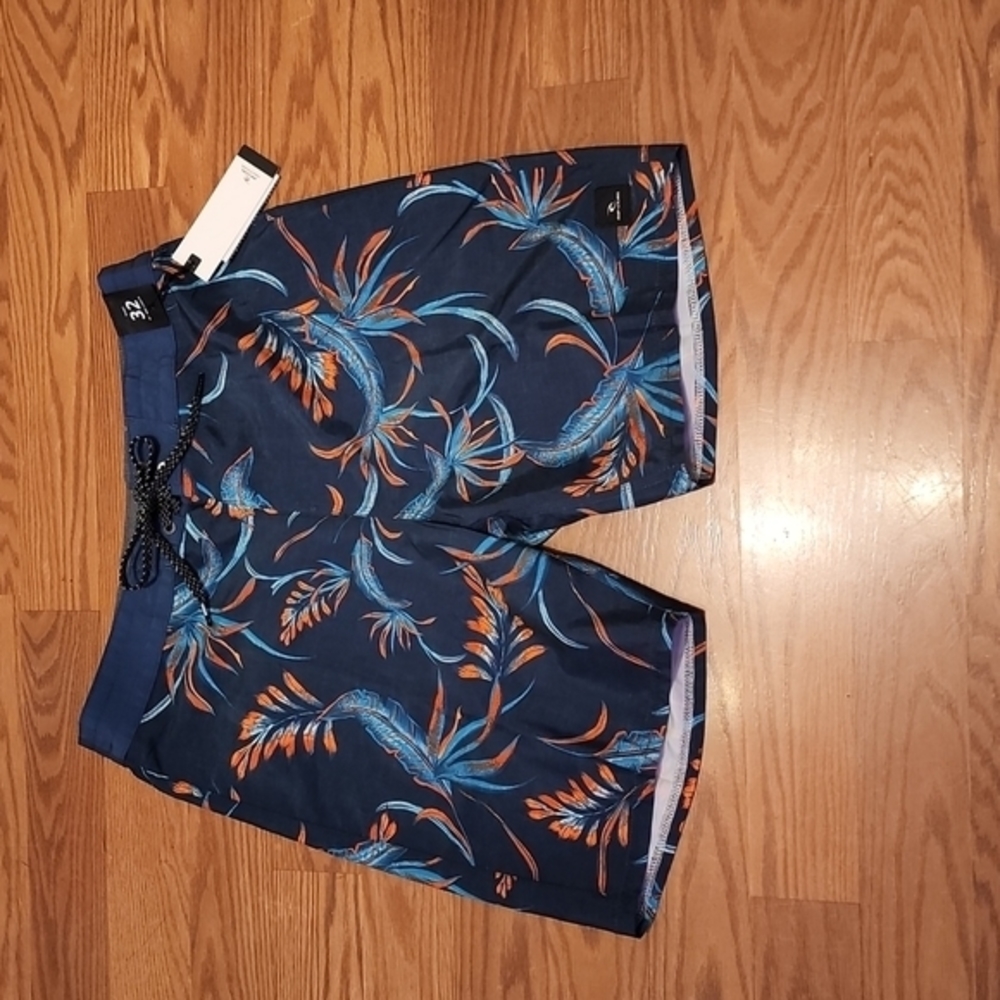 NWT rip curl broad shorts 34‎